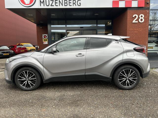 Toyota C-HR 1.8 Hybrid Executive // FULL LED // NAVI // CAMERA // ADAPTIVE CRUISE // KEYLESS // TREKHAAK!!