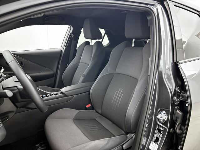 Toyota C-HR Plug-in Hybrid 220 Dynamic | Navigatie |