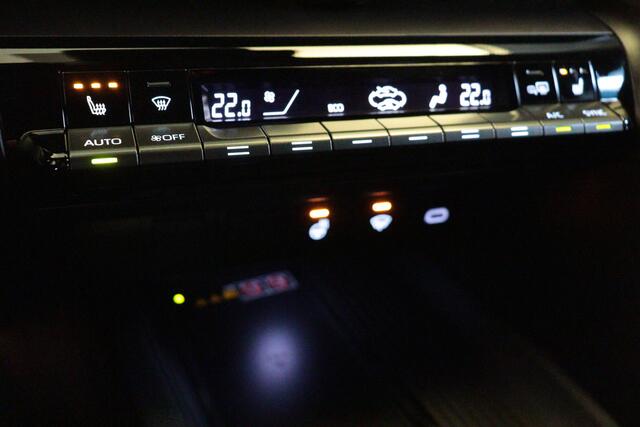 Toyota C-HR 1.8 Hybrid 140 Team D | TWO-TONE | APPCONNECT | CAMERA + PDC | VRUIT/STUUR/STOELVERW | LANE-ASSIST / WARNING |