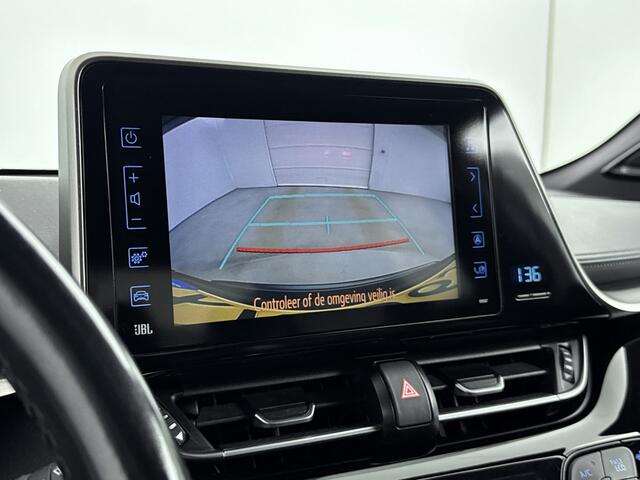 Toyota C-HR 1.8 Hybrid Adventure | Stoelverwarming | Parkeercamera |