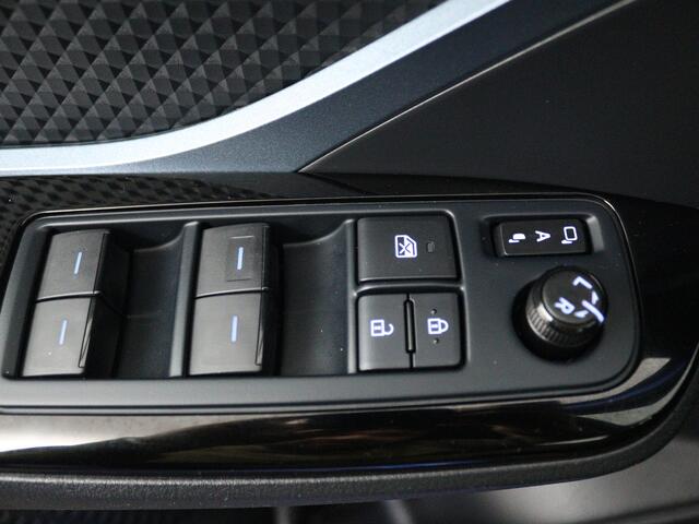 Toyota C-HR 2.0 Hybrid Style Luxury | Navigatie | JBL |