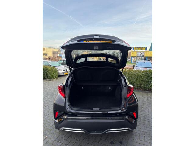 Toyota C-HR 2.0 Hybrid Style