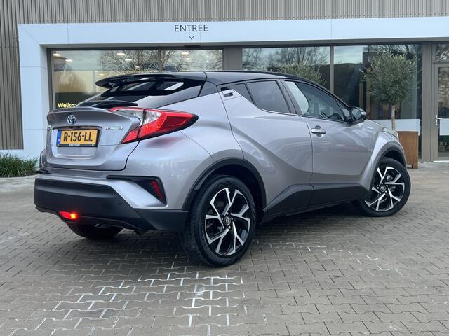 Toyota C-HR 1.8 Hybrid Style Bi-Tone | Parkeersensoren | Stoelverwarming