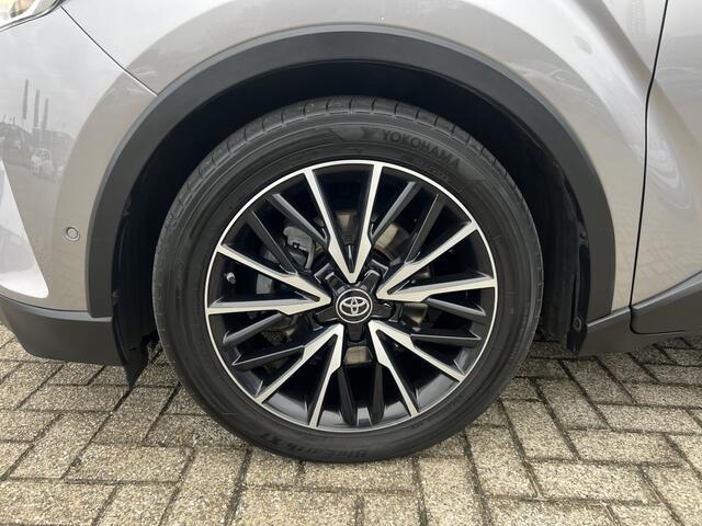 Toyota C-HR 1.8 Hybrid Bi-Tone