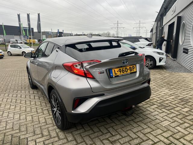 Toyota C-HR 1.8 Hybrid Bi-Tone
