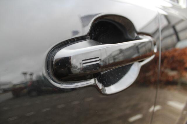 Toyota C-HR 1.8 Hybrid Style Luxury | Rijklaar | Stoelverwarming | JBL | Climate control | Apple/ Android | Dodehoekdetectie |