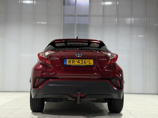 Toyota C-HR 1.8 Hybrid Style | Afneembare trekhaak | Stoelverwarming | Parkeersensoren V+A | JBL speakers | Dealer onderhouden |