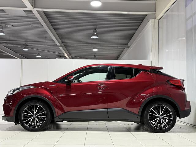 Toyota C-HR 1.8 Hybrid Style | Afneembare trekhaak | Stoelverwarming | Parkeersensoren V+A | JBL speakers | Dealer onderhouden |