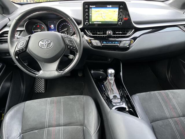 Toyota C-HR 1.8 Hybrid GR-Sport | Trekhaak | Navigatie | Stoel- + stuurverwarming | 19 inch LM-velgen |