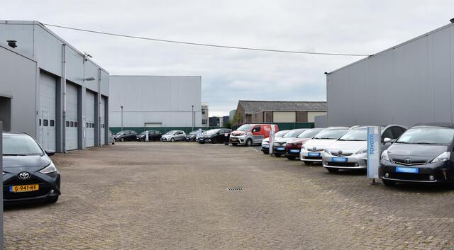 Toyota C-HR 1.8 Hybrid 140 Active ¤33.650,- RIJKLAAR! Nu ¤2.645,- voordeel! Nu extra scherp geprijsd!