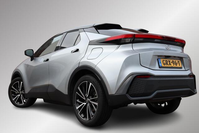 Toyota C-HR 220 Plug-In Executive, Next Gen Pack JBL, Navi, Pano dak, Stoel en stuurverwarming.