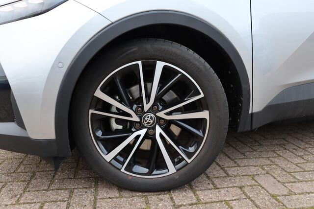 Toyota C-HR 220 Plug-In Executive, Next Gen Pack JBL, Navi, Pano dak, Stoel en stuurverwarming.