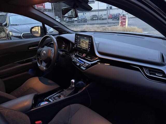Toyota C-HR 2.0 Hybrid First Edition | JBL-Audio | Stoelverwarming | Navigatie | Apple Carplay & Android Auto |