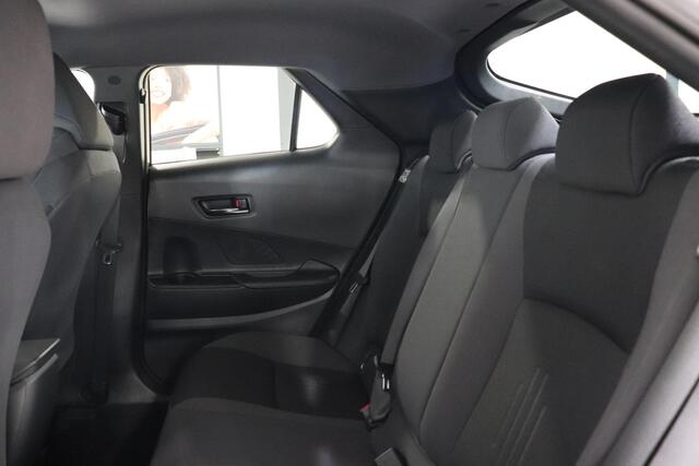 Toyota C-HR 1.8 Hybrid 140 Dynamic, Parkeersensoren, Blind Spot, Apple Carplay/Android Auto!