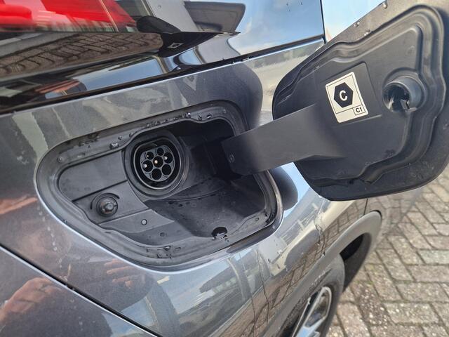 Toyota C-HR 2.0 Plug-in Hybrid 220 Executive