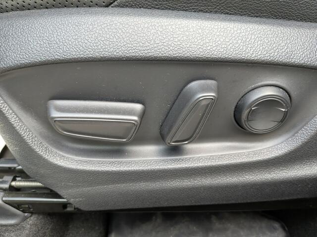 Toyota C-HR 2.0 Hybrid Executive, 183 pk JBL Leder, Navi.