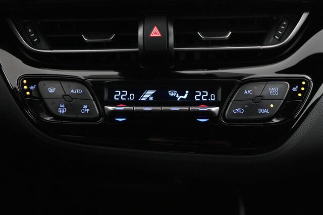 Toyota C-HR 2.0 Hybrid First Edition | Trekhaak | Stoelverwarming | Keyless | Dodehoek herkenning |