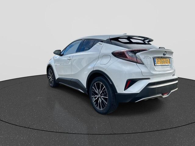 Toyota C-HR 1.8 Hybrid Executive Ultimate RIJKLAAR | Navigatie | PDC | Camera | Trekhaak | Blind Spot