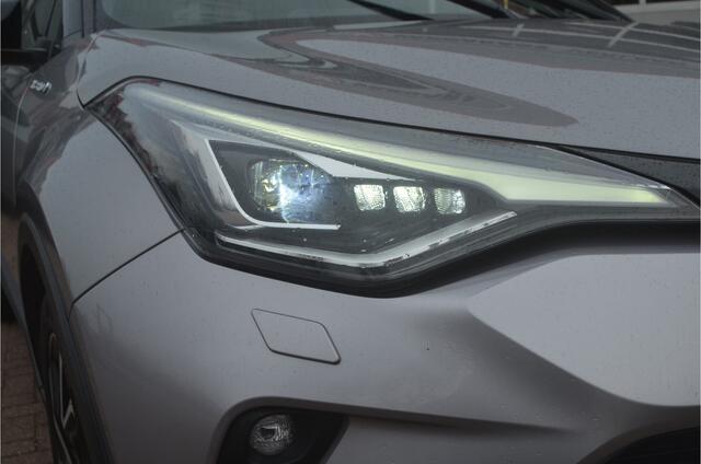 Toyota C-HR 1.8 Hybrid Bi-Tone Trekhaak / dodehoek / stuurverwarming