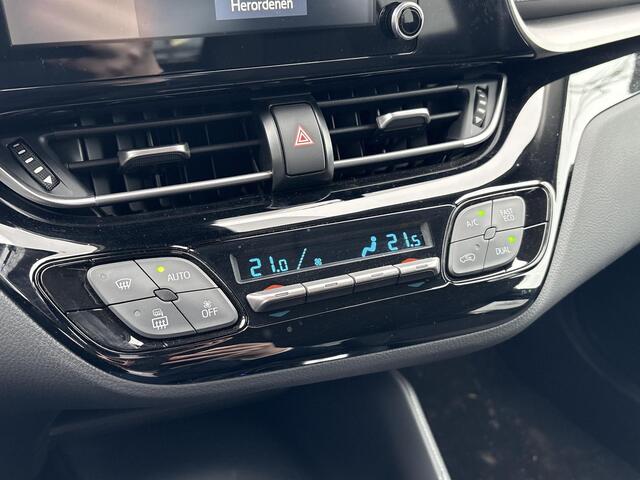 Toyota C-HR 1.8 Hybrid Active **TREKHAAK/ ADAPTIVE CRUISE CONTROL/ DUAL CLIMATE CONTROL/ 36 MAANDEN GARANTIE**