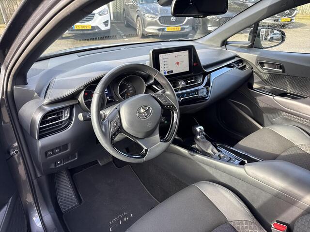 Toyota C-HR 1.8 Hybrid Dynamic | Navigatie | Apple CarPlay/Android auto | Achteruitrijcamera | Stoelverwarming