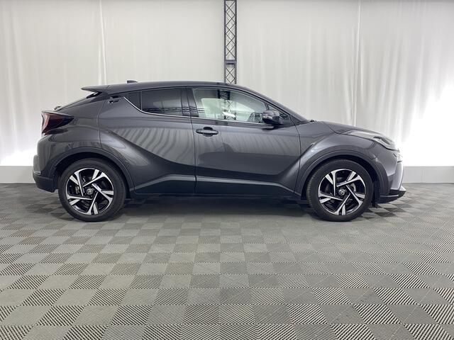 Toyota C-HR 1.8 Hybrid Dynamic | Apple carplay | Stoel- en stuurverwarm | Camera | Trekhaak | LED