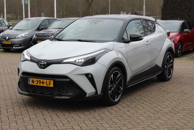 Toyota C-HR 1.8 Hybrid GR-Sport / Camera / JBL / Keyless / Leder&Alcantara / 19'' / CarPlay / Navigatie / Stoelverwarming / Dodehoek / DAB / ACC