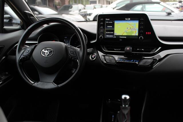 Toyota C-HR 1.8 Hybrid GR-Sport / Camera / JBL / Keyless / Leder&Alcantara / 19'' / CarPlay / Navigatie / Stoelverwarming / Dodehoek / DAB / ACC