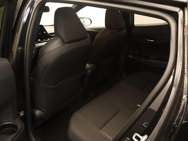 Toyota C-HR 1.8 Hybrid Style - ORIGINEEL NEDERLANDSE AUTO - PARKEERSENSOREN VOOR EN ACHTER - DODEHOEK DETECTIE - STOELVERWARMING - NAVIGATIE - ADAPTIVE CRUISE CONTROL - KEYLESS ENRTY & START