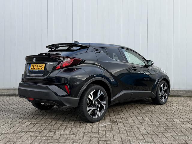 Toyota C-HR 1.8 Hybrid Executive Parkeersensoren Stoel Verwarming Navi Carplay Clima Cruise