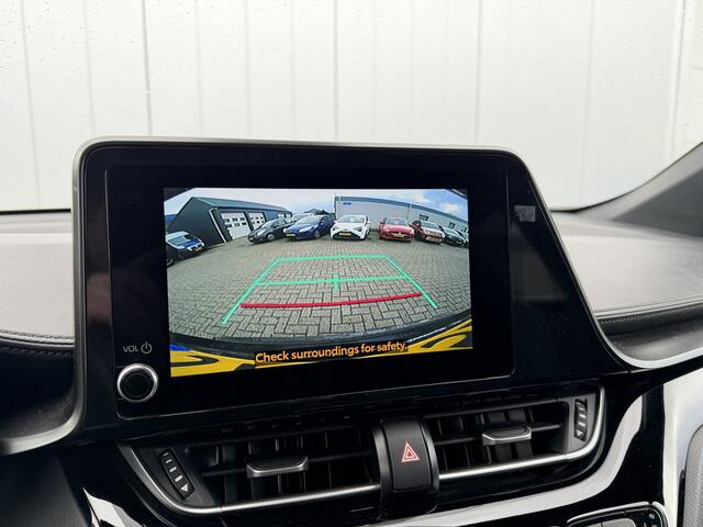 Toyota C-HR 1.8 Hybrid Executive Parkeersensoren Stoel Verwarming Navi Carplay Clima Cruise