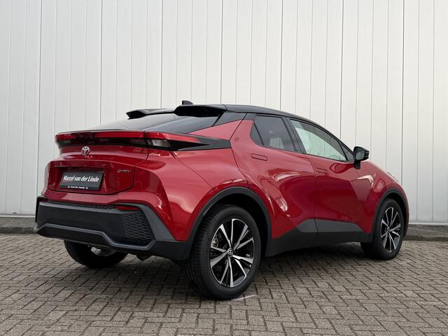 Toyota C-HR 1.8 Hybrid 140 First Edition Bi-Tone Stoel Stuur Verwarming Parkeersensoren Groot Scherm