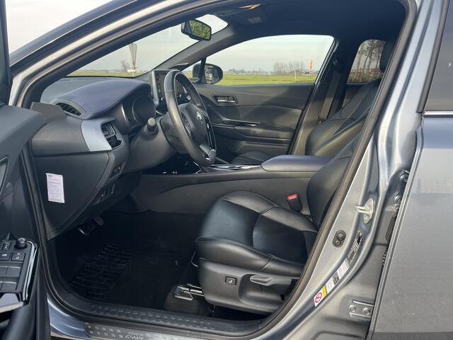 Toyota C-HR 2.0 Hybrid Bi-Tone