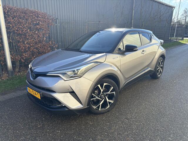 Toyota C-HR 1.8 Hybrid Bi-Tone Plus / AUTOMAAT / LEER / NAVI / 122dkm! NAP! / 1E EIGENAAR