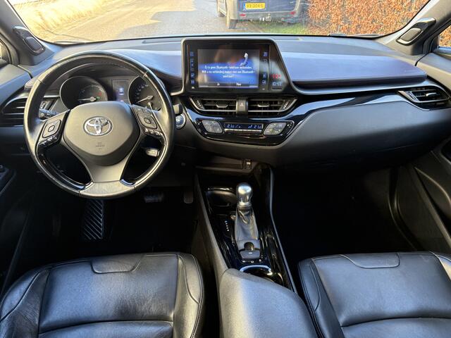 Toyota C-HR 1.8 Hybrid Bi-Tone Plus / AUTOMAAT / LEER / NAVI / 122dkm! NAP! / 1E EIGENAAR