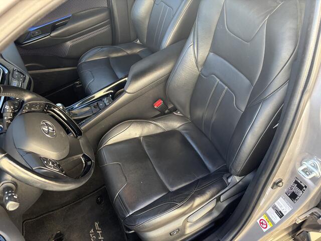 Toyota C-HR 1.8 Hybrid Bi-Tone Plus / AUTOMAAT / LEER / NAVI / 122dkm! NAP! / 1E EIGENAAR