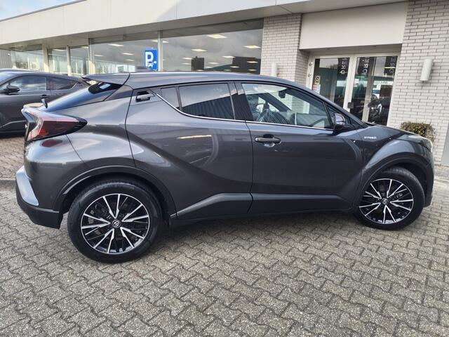 Toyota C-HR 1.8 Hybrid Executive | Navi | Sensoren v/a | Half Leder | Stoelv