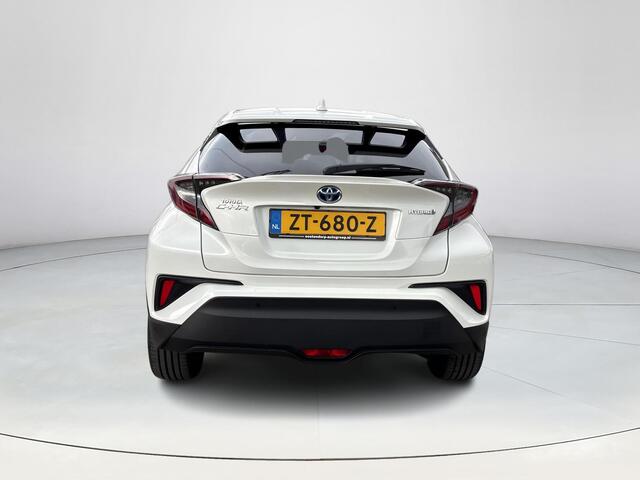Toyota C-HR 1.8 Hybrid Executive Ultimate **DODEHOEK DETECTIE/ STUURVERWARMING/ JBL AUDIO/ PARKEERSENSOREN**