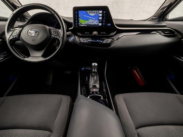 Toyota C-HR 1.8 Hybrid Sport Automaat (NAVIGATIE, CAMERA, STOELVERWARMING, GETINT GLAS, SPORTSTOELEN, XENON, ADAPTIVE CRUISE, ZWART HEMEL, NIEUWSTAAT)