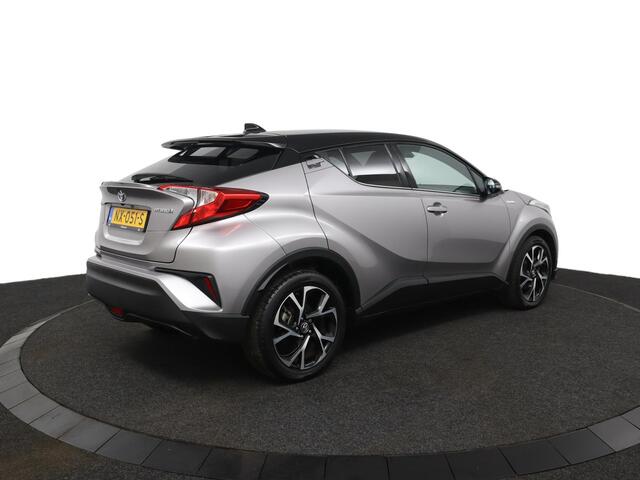 Toyota C-HR 1.8 Hybrid Bi-Tone | Stoelverwarming | Camera | Adaptieve Cruise Control | Lichtmetalen Velgen |