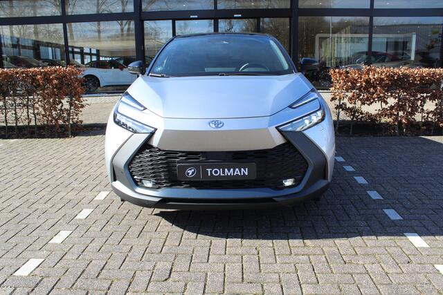 Toyota C-HR 1.8 Hybrid 140 First Edition Bi-Tone | Rijklaar | Apple/Android | Navi | Stoel-/Stuurverwarming | Dodehoekdetectie | Camera | Keyless | LED