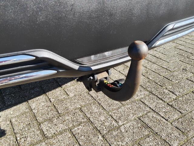 Toyota C-HR 2.0 Hybrid First Edition | Trekhaak Afn. | Navi | Sensoren v/a