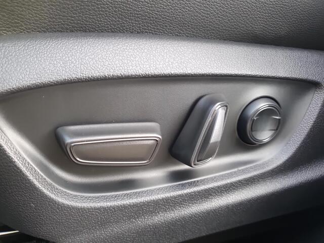 Toyota C-HR 2.0 Plug-in Hybrid 220 GR SPORT **NIEUWE AUTO/ PLUG IN HYBRIDE/ DIRECT LEVERBAAR**