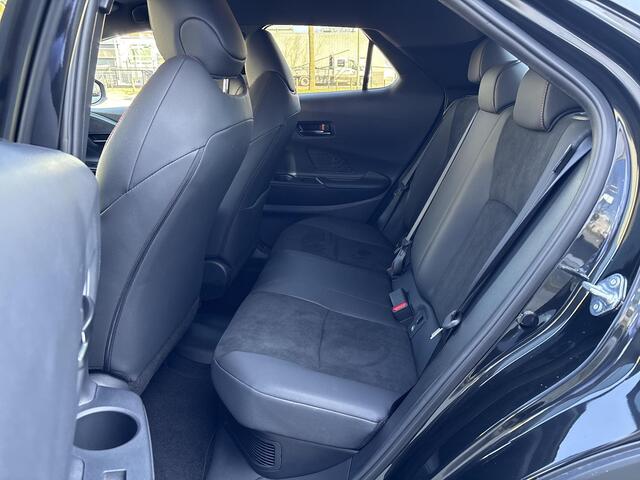 Toyota C-HR 2.0 Plug-in Hybrid 220 Black Edition **BLACK EDITION/ NIEUWE AUTO/ DIRECT LEVERBAAR**