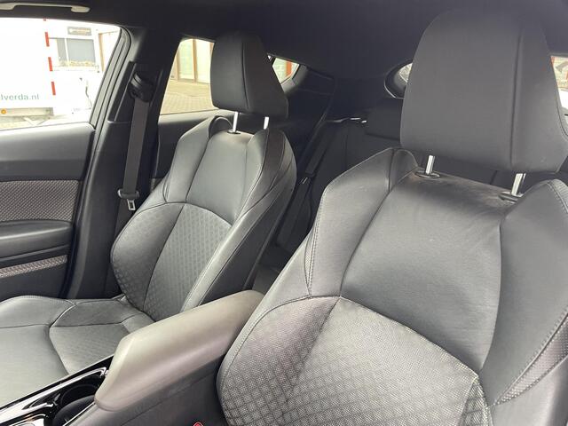 Toyota C-HR 2.0 Hybrid Launch Edition