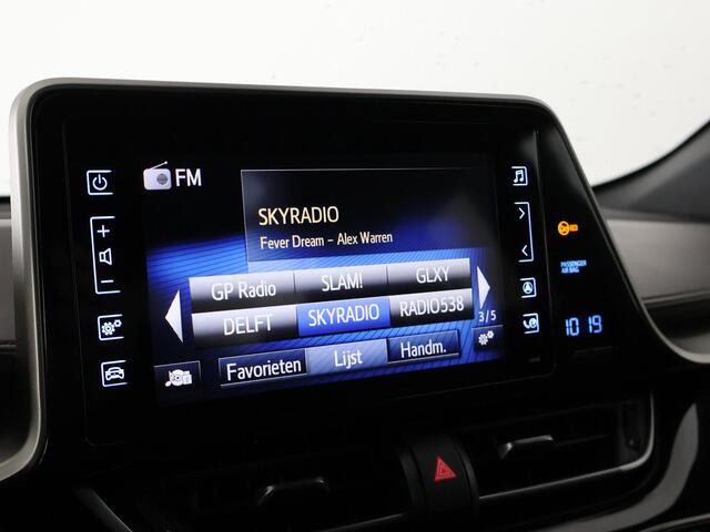 Toyota C-HR 1.2 Executive | Navigatie | Cruise Control | Stoelverwarming | Parkeersensoren Voor en Achter |