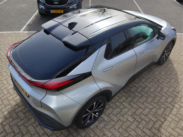 Toyota C-HR 2.0 Hybrid 200 First Edition | Navigatie | Climate Control | Camera | Stoelverwarming | 18" LMV |