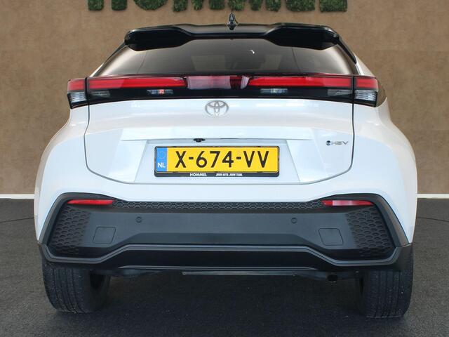 Toyota C-HR 1.8 Hybrid 140 First Edition - ORIGINEEL NEDERLANDSE AUTO - DODEHOEKDETECTIE - ADAPTIEVE CRUISE CONTROL - ELEKTRISCHE ACHTERKLEP - NAVIGATIE FULL-MAP - APPLE CARPLAY/ANDROID AUTO - ACHTERUITRIJCAMERA - PARKEERSENSOREN VOOR EN ACHTER - TWO TONE - KEYLESS E