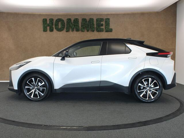 Toyota C-HR 1.8 Hybrid 140 First Edition - ORIGINEEL NEDERLANDSE AUTO - DODEHOEKDETECTIE - ADAPTIEVE CRUISE CONTROL - ELEKTRISCHE ACHTERKLEP - NAVIGATIE FULL-MAP - APPLE CARPLAY/ANDROID AUTO - ACHTERUITRIJCAMERA - PARKEERSENSOREN VOOR EN ACHTER - TWO TONE - KEYLESS E