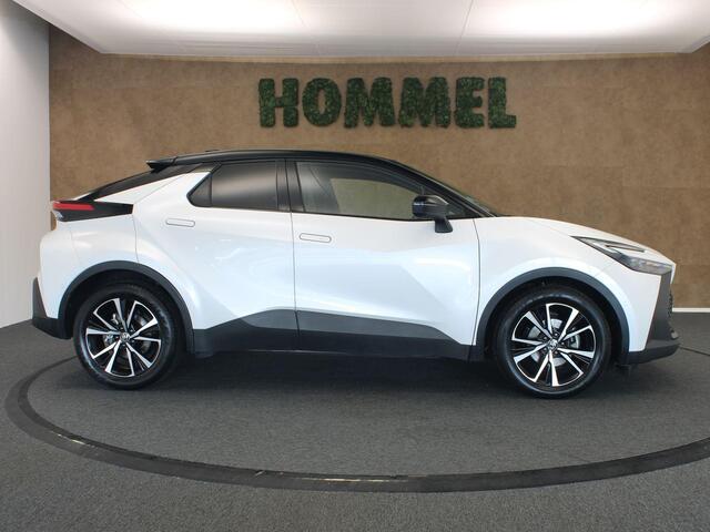 Toyota C-HR 1.8 Hybrid 140 First Edition - ORIGINEEL NEDERLANDSE AUTO - DODEHOEKDETECTIE - ADAPTIEVE CRUISE CONTROL - ELEKTRISCHE ACHTERKLEP - NAVIGATIE FULL-MAP - APPLE CARPLAY/ANDROID AUTO - ACHTERUITRIJCAMERA - PARKEERSENSOREN VOOR EN ACHTER - TWO TONE - KEYLESS E